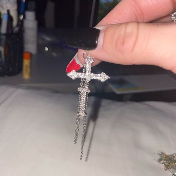 Cross Goth Single Earring from Spencer’s - Picture 2 of 3